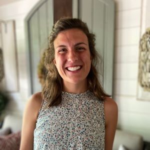 Meet your Posher, Elise